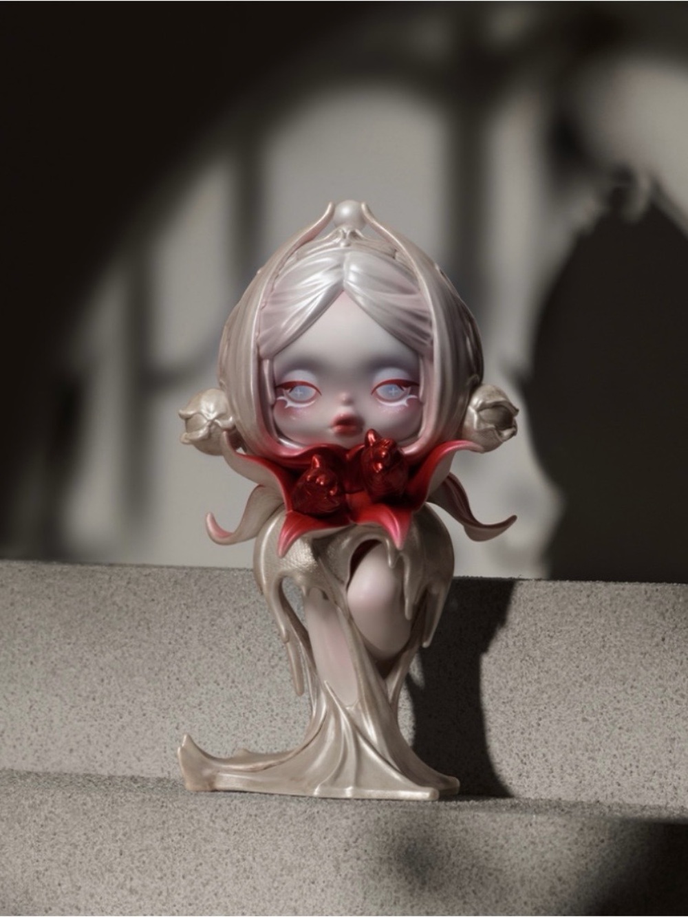 SKULLPANDA Petals in Four Acts - The Crown in Ashes